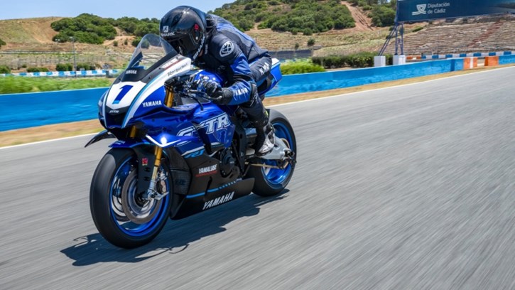 R1 GYTR